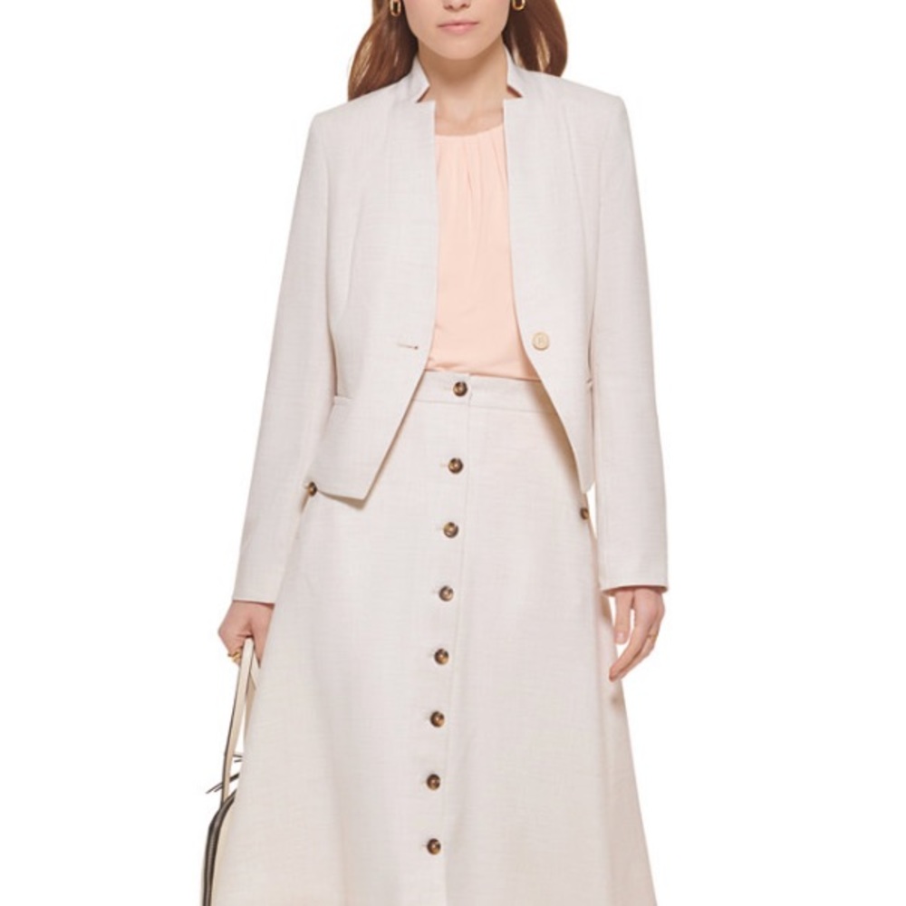 Calvin Klein Petite Collarless Cropped Blazer in Cream sz 6P
